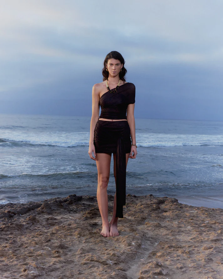 The Skirt 4.02 - Image 4